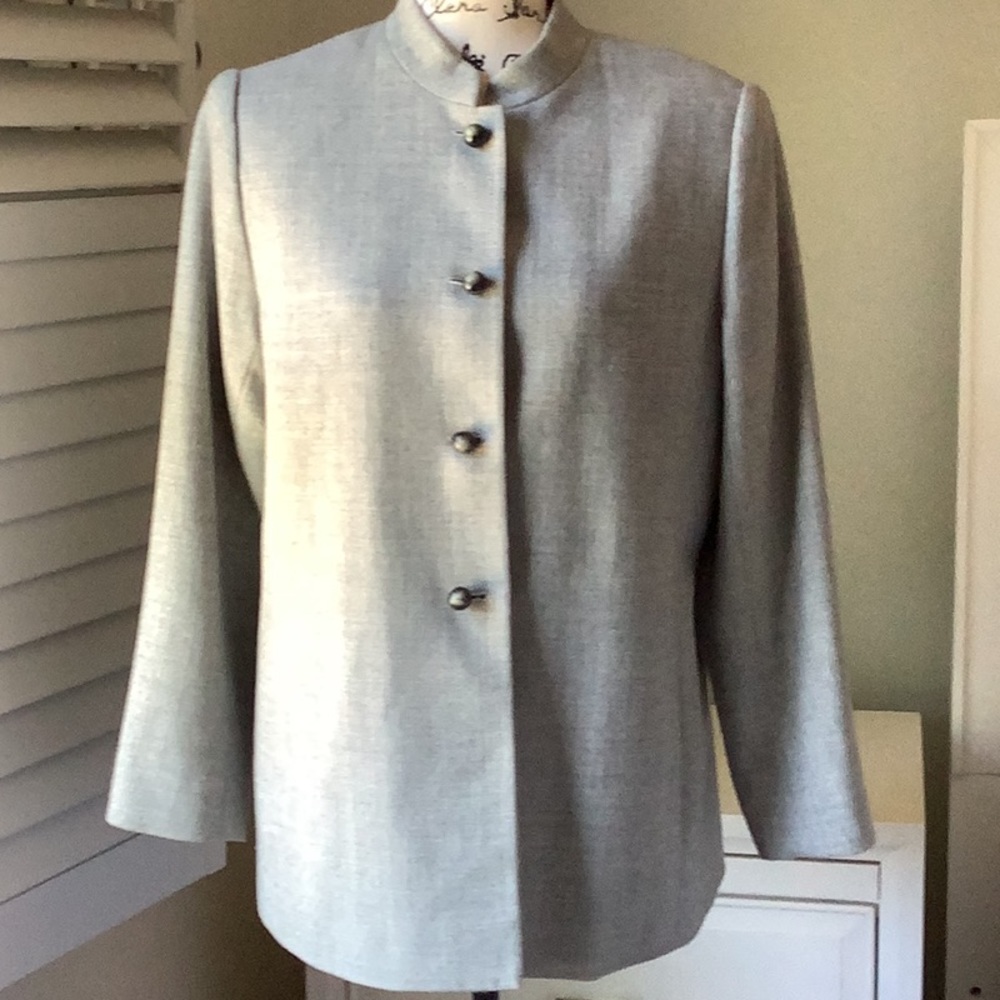 Joan & David gray 100% virgin wool mandarin collar